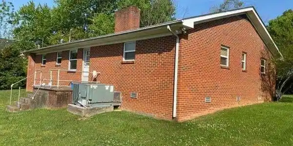 Image 3: 2676 Sevierville Rd 6