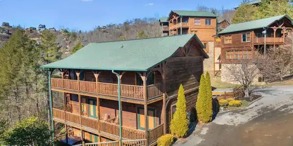 804 Great Smoky Way