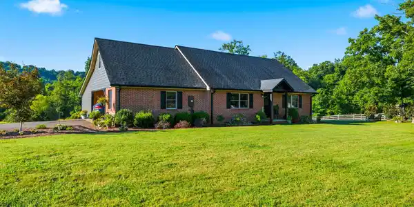Image 3: 3-web-or-mls-276-Old-Athens-Madisonville