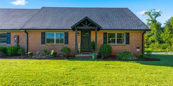Image 4: 4-web-or-mls-276-Old-Athens-Madisonville