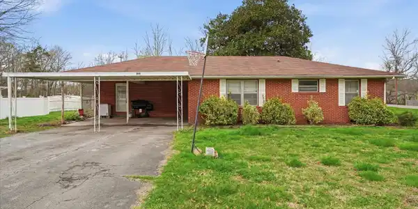 194 Meadowview Lane