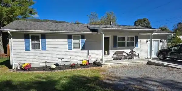 Image 2: 2