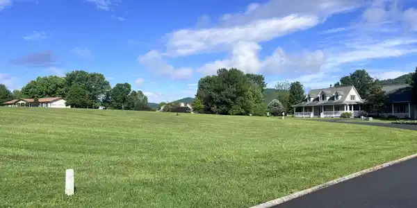Deer Field Circle