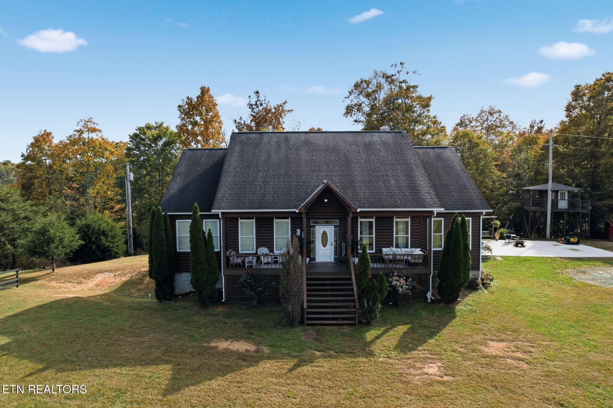 Image 2: 1-web-or-mls-DJI_0212_pt