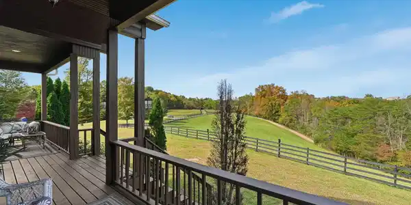Image 3: 8-web-or-mls-Lghtn445 (122)