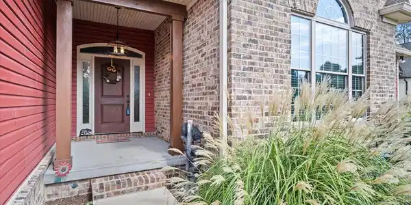 Image 3: 03-Exterior