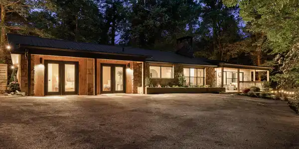 1008 Glades Rd