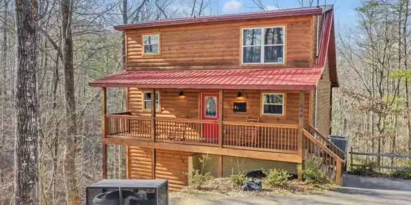 640 Country Oaks Drive