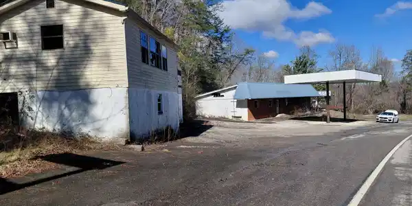 5830 Highway 360