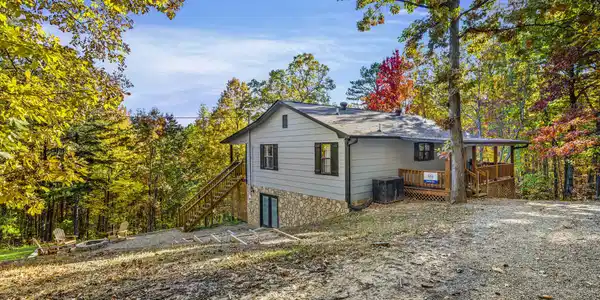 3263 Cove Creek Way