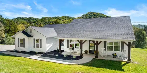 3717 Hickory Valley Rd