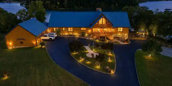Image 2: 5 Private Acres!