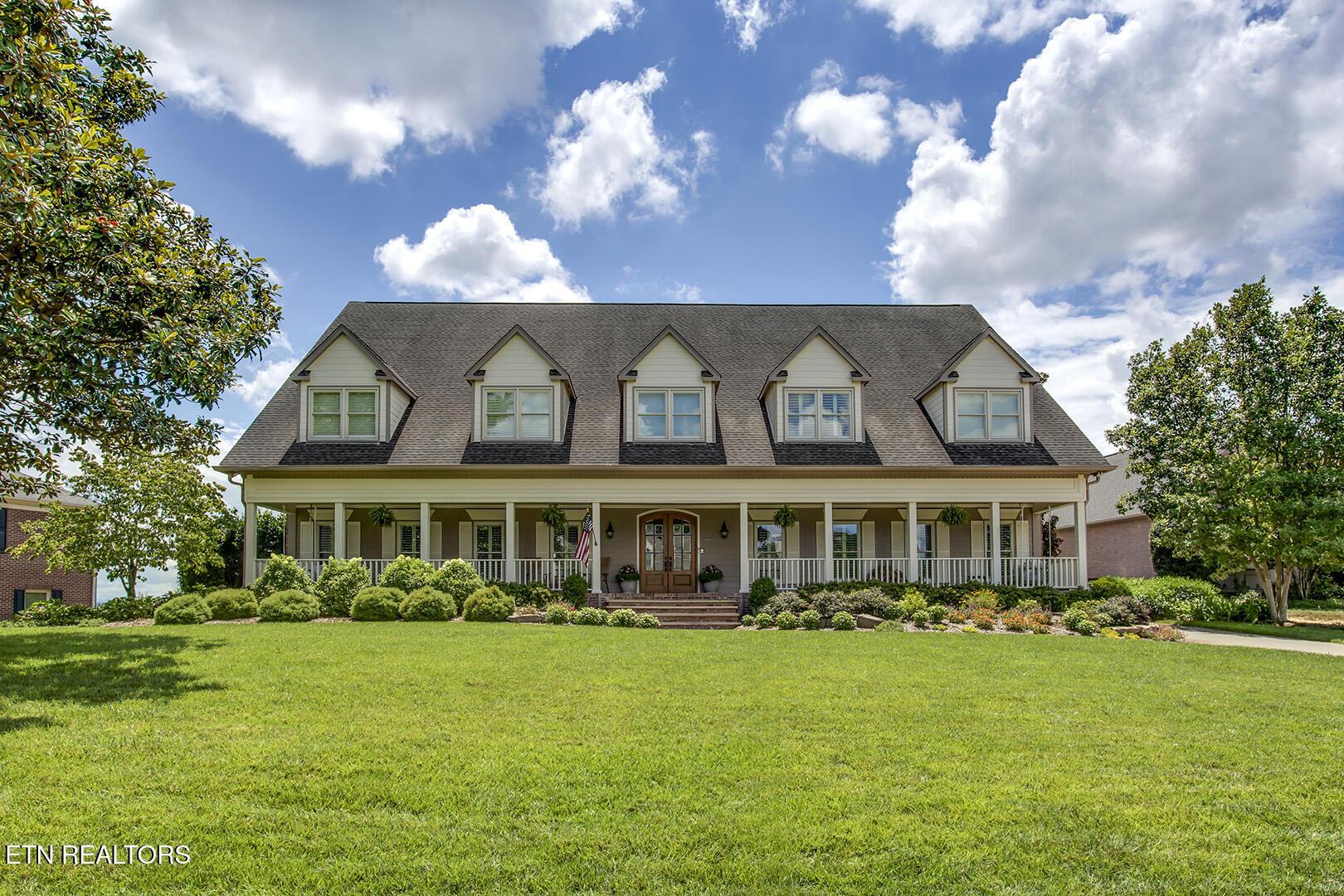 Image 1: 01_HeathrowDrive_5500_Front