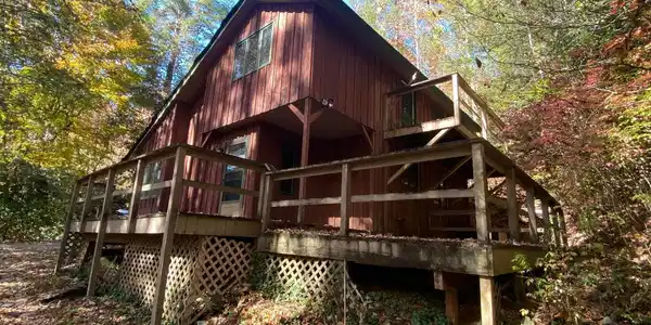 203 Stott Lane