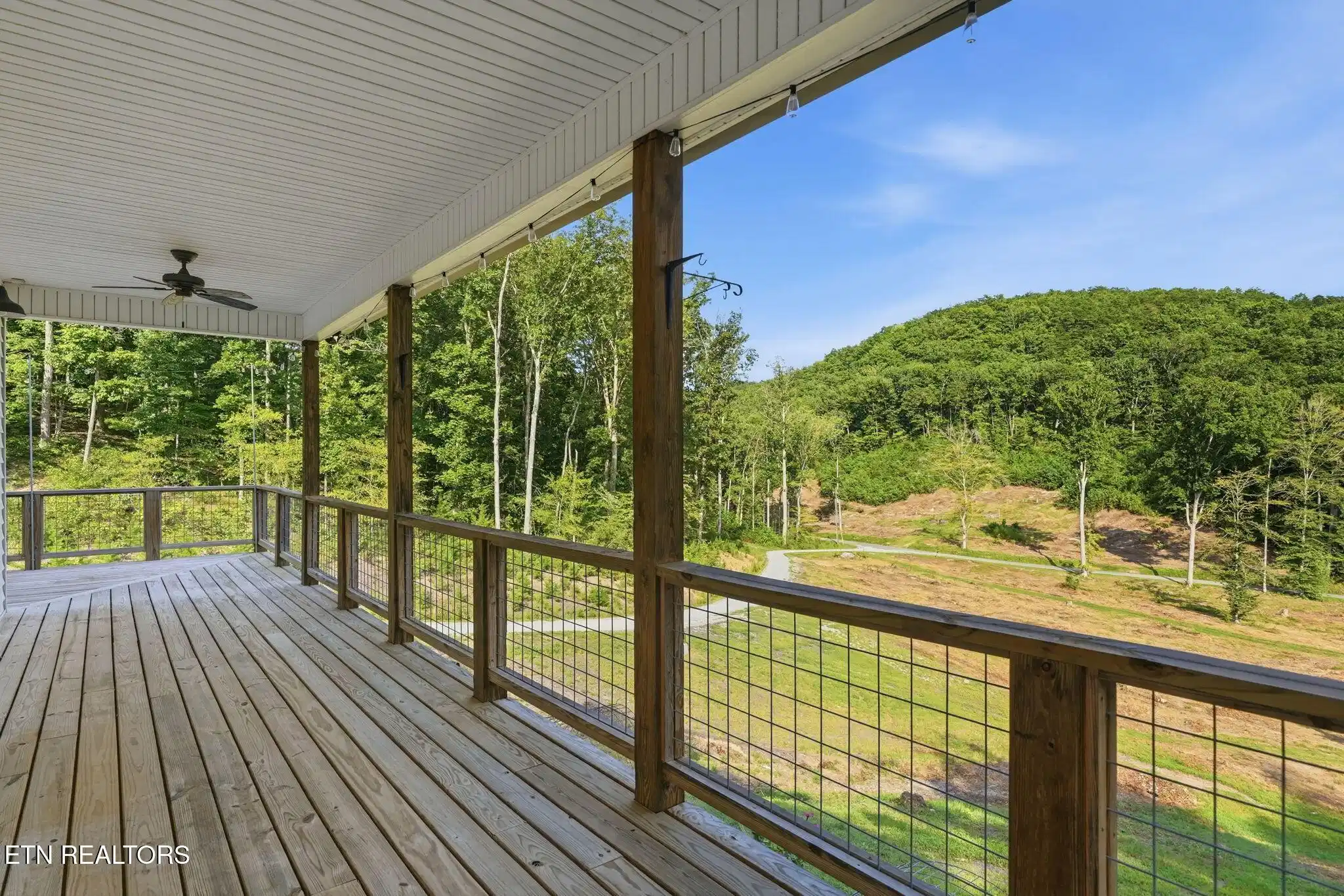 Image 1: 39-web-or-mls-040_DSC07694