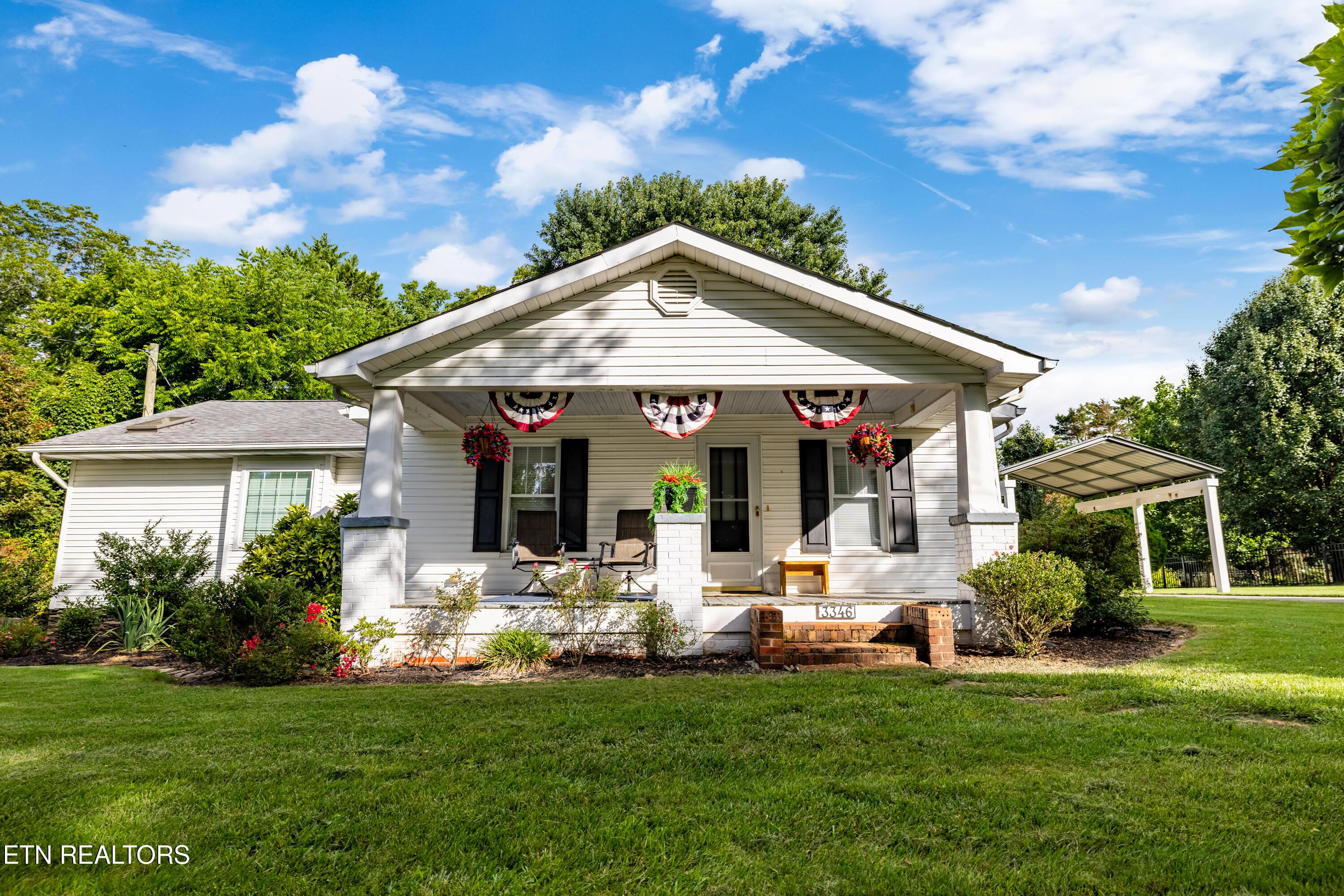 Image 4: Cozy cottage