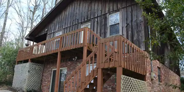 389 Laurel Rd