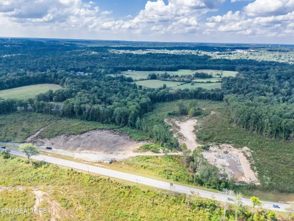 Image 1: DJI_20230922120939_0057_D