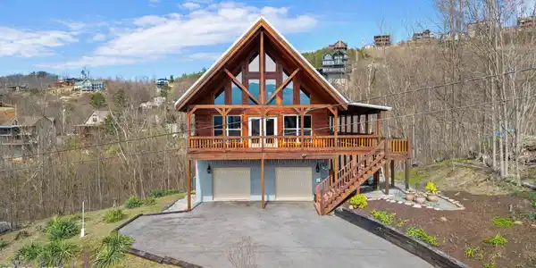920 W Cedar Lane