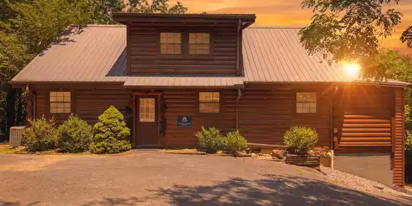 Image 2: 10_4137 ole smoky way, sevierville, tn 3