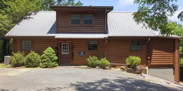 Image 4: 1_4137 ole smoky way, sevierville, tn 37
