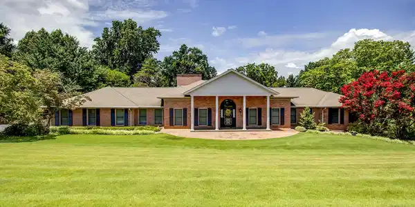 9525 Tunbridge Lane