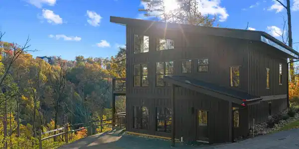 2216 Headrick Lead