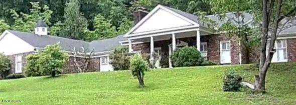 242 Adams Lane