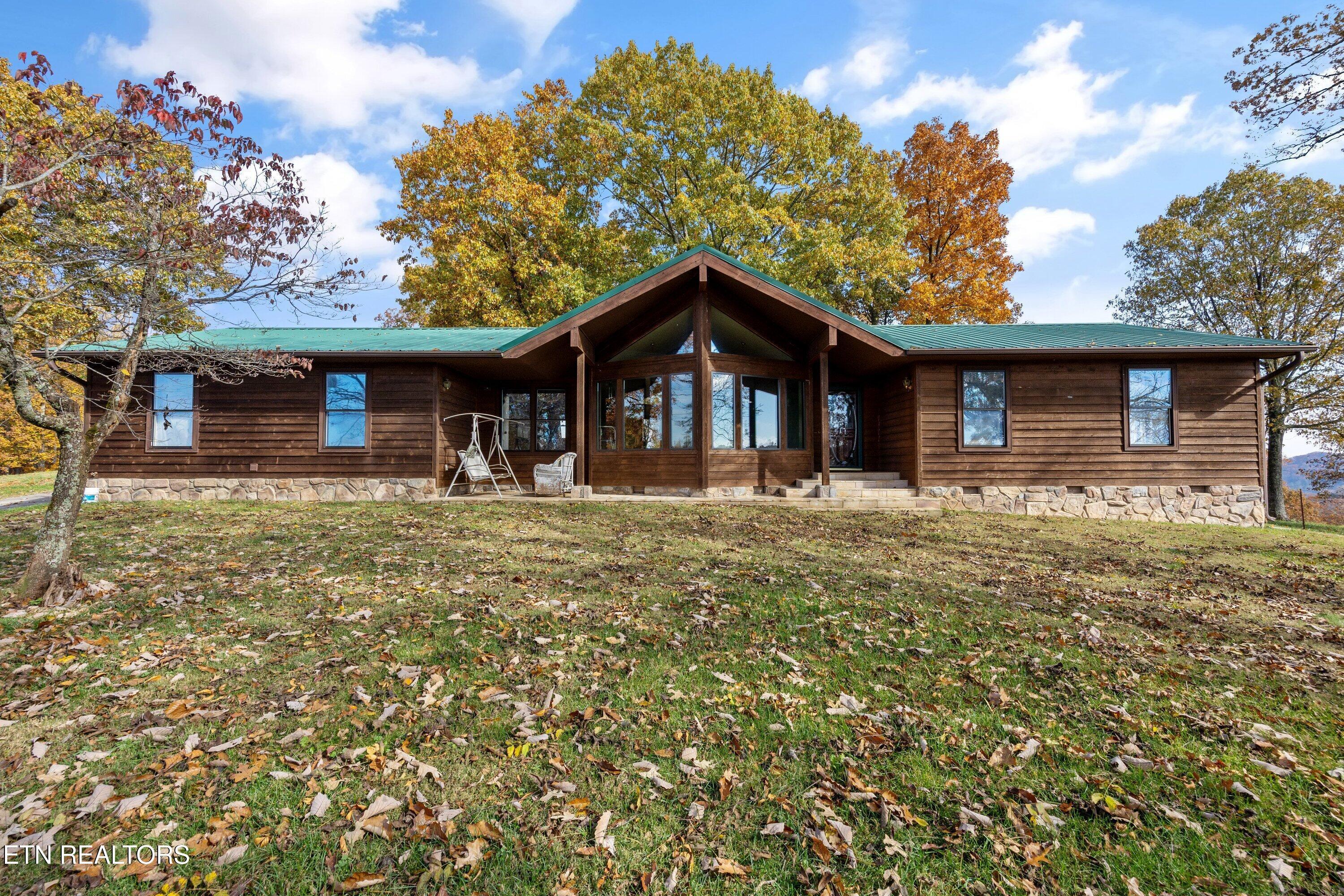 Image 2: 235 Davidson Hollow Rd-08