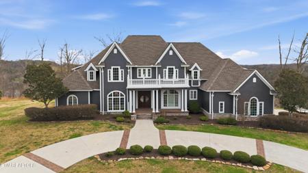 910 Eagle Nest Drive