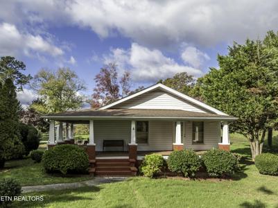 1438 W Hunt Rd
