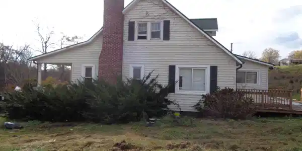 105 NELMS St