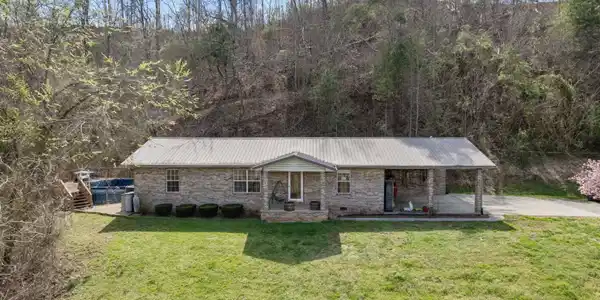1348 Upper Middle Creek Road