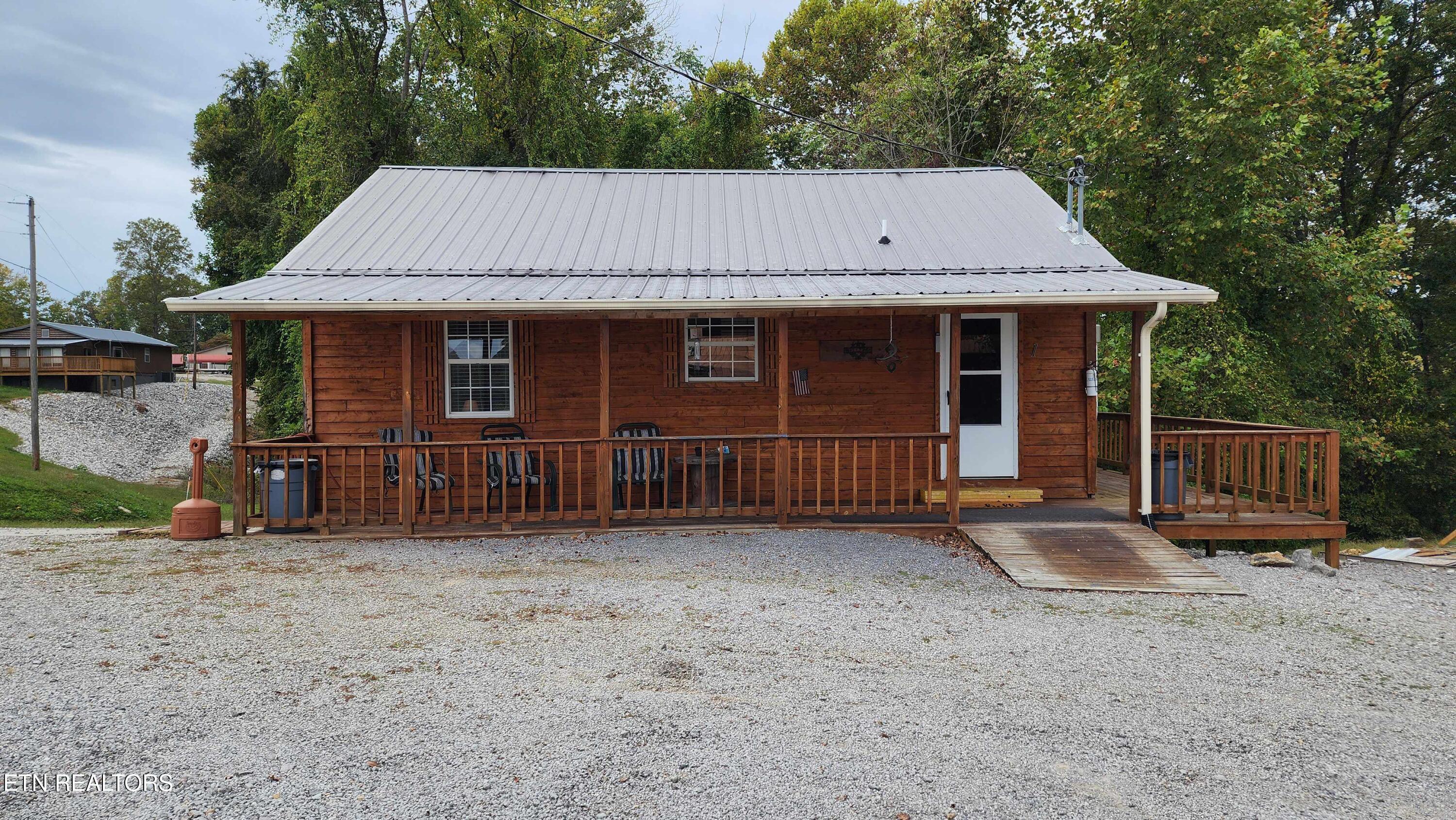 Image 1: Suite A -- Outside 4