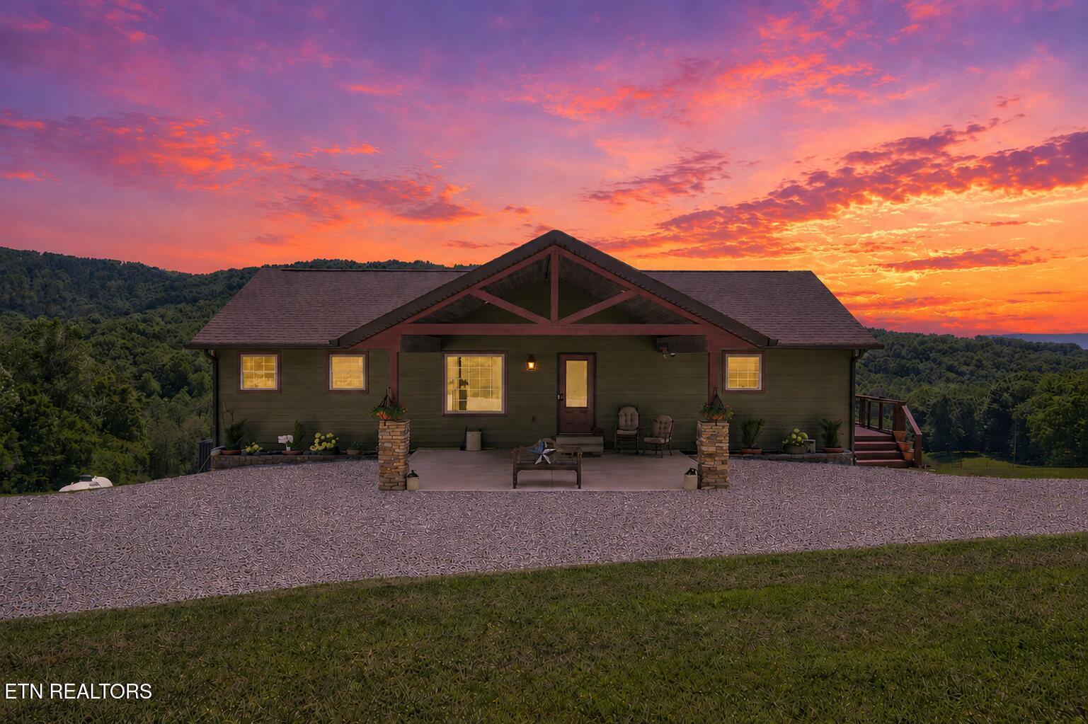 Image 1: Twilight Photo - 1252 Shellotte Loop