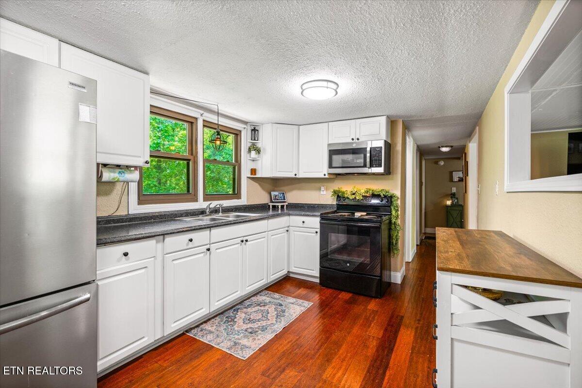 Image 4: 13-905 Pinecrest Rd