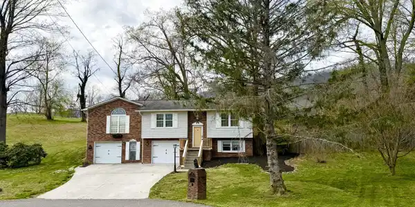 126 Eveningside Park