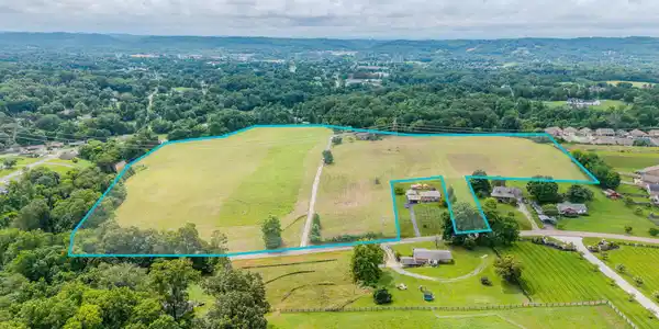 Image 2: 2-web-or-mls-8150-pelleaux-rd