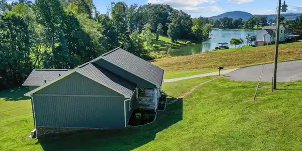 430 Cherokee Cove