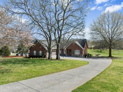 3806 Crescent Ridge Court