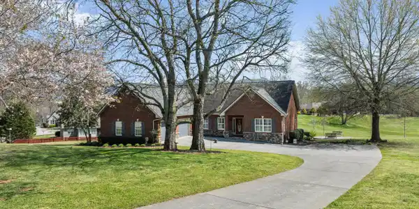 3806 Crescent Ridge Court