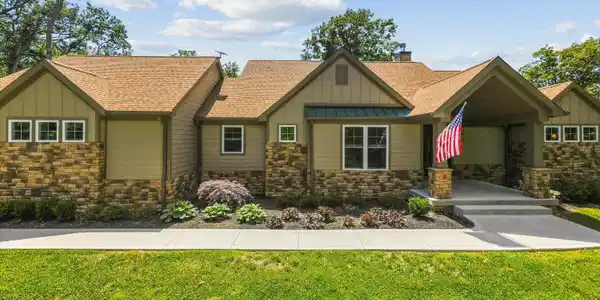 3661 Russell Brothers Rd