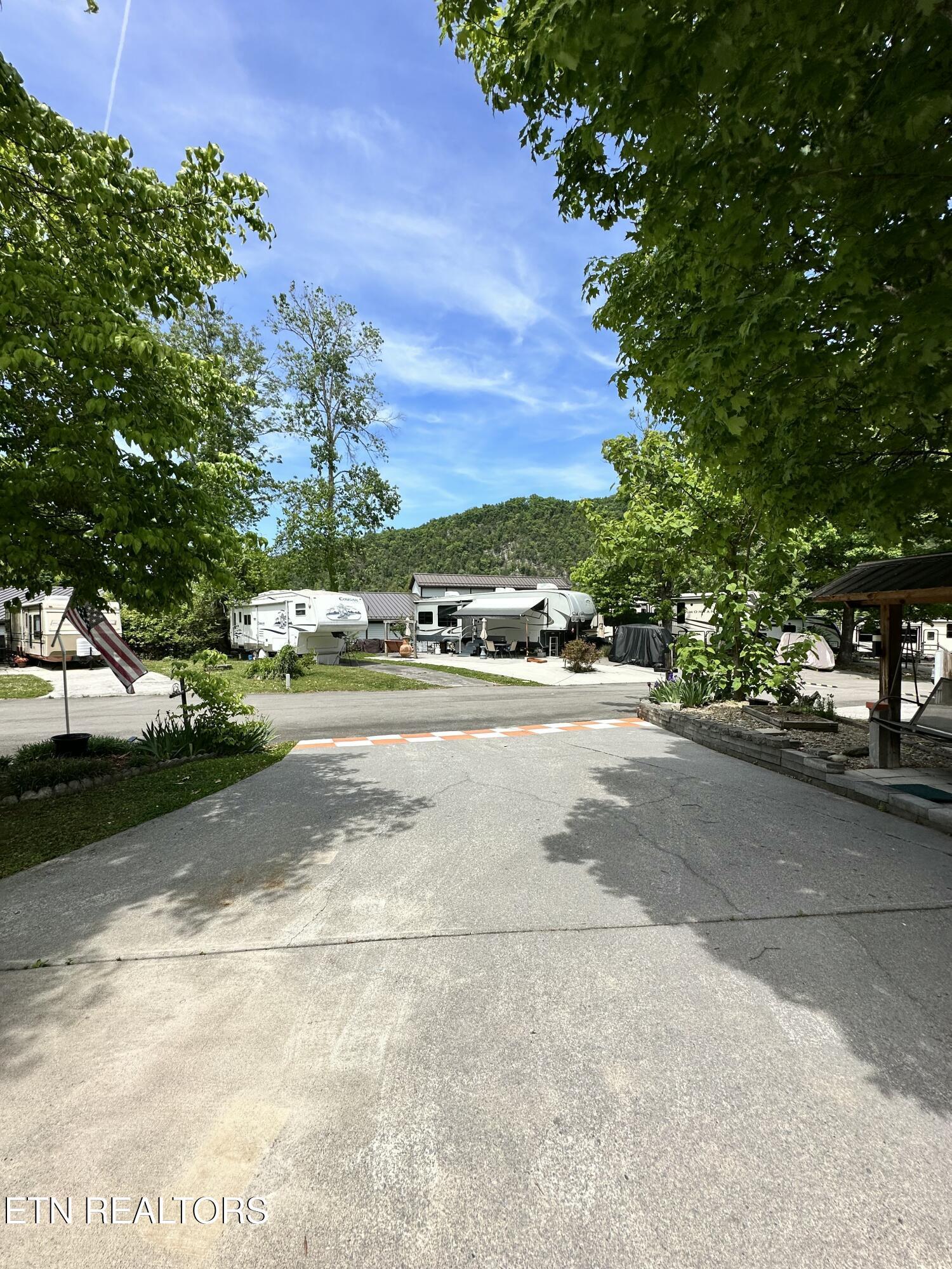 Image 4: 4