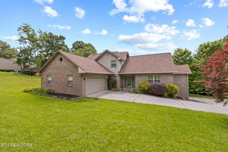 1017 Peterson Lane
