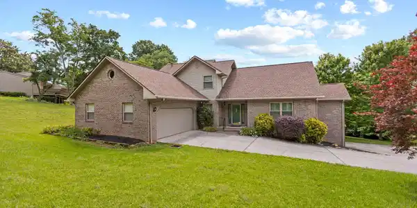 1017 Peterson Lane