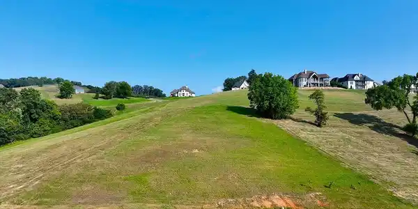 Image 3: DJI_0169.00_00_37_52.Still001