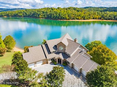 643 Crown Pointe Rd