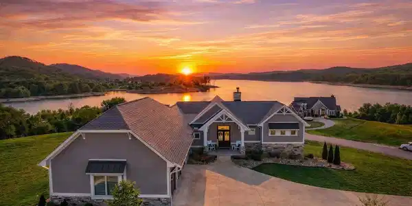 455 Sunset View