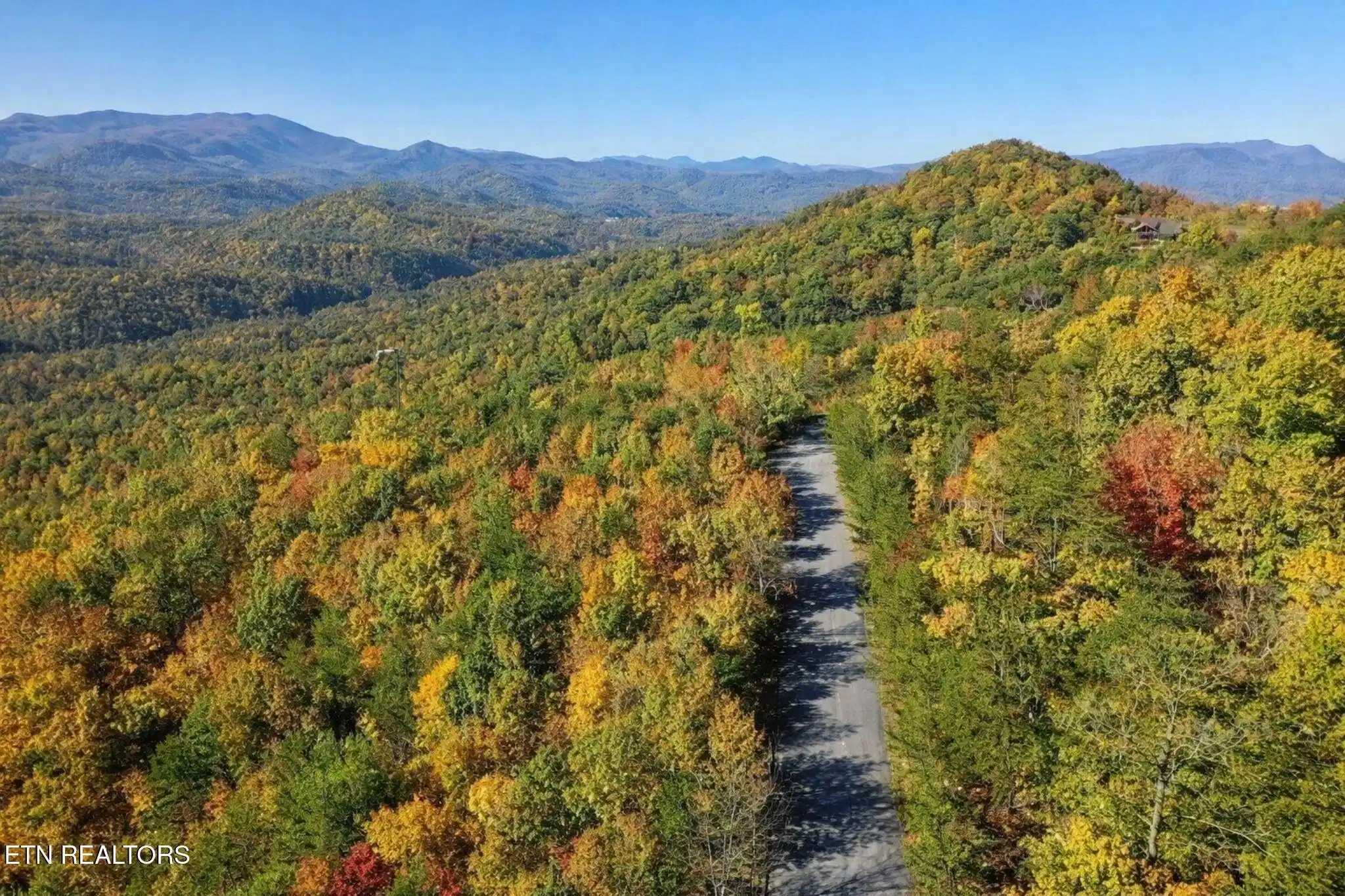 Image 1: Mountain Folks Way Sevierville TN USA 37