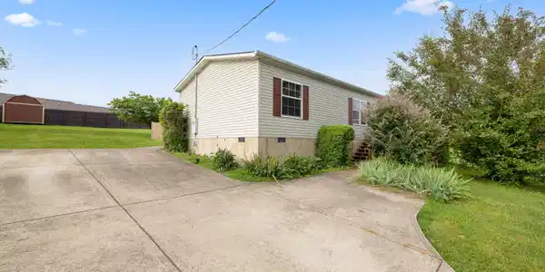 1832 C H Rankin Rd
